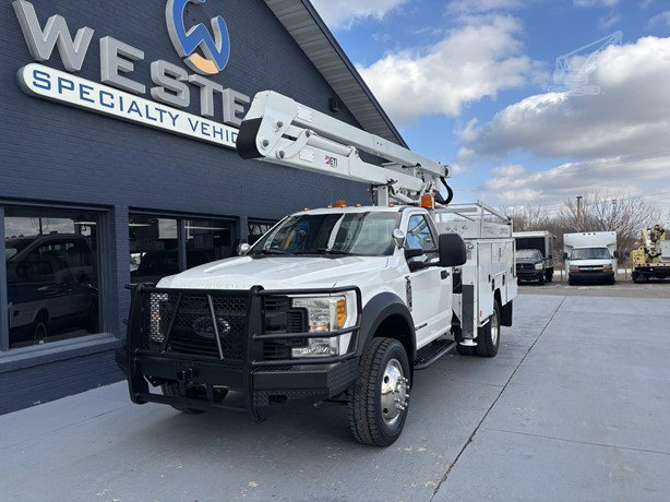 2017 ETI ETA37IH Bucket Truck for sale — view 2