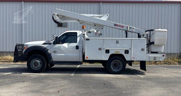 2016 ETI ETC37IH Bucket Truck for sale — view 2
