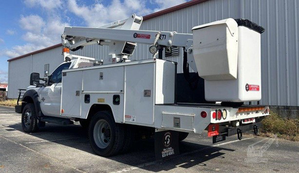 2016 ETI ETC37IH Bucket Truck for sale — view 3