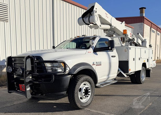 2019 ETI ETCMH37IH Bucket Truck for sale — view 2