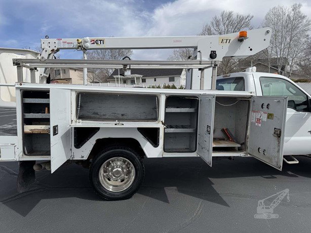 2011 ETI ETT29SNT Bucket Truck for sale — view 5