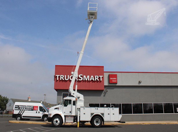 Elliott ECI-3-50 Bucket Truck for sale — view 5