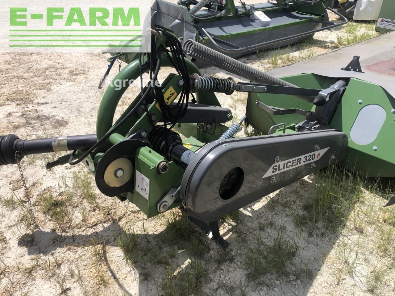 2018 Fendt Slicer 320 Hay - Mower for sale — view 3