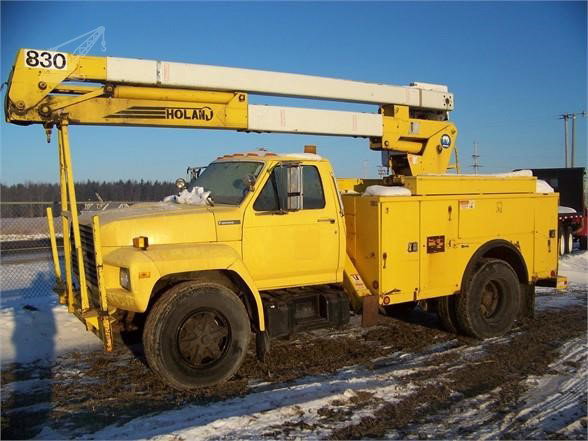 1997 Holan 830 Bucket Truck for sale