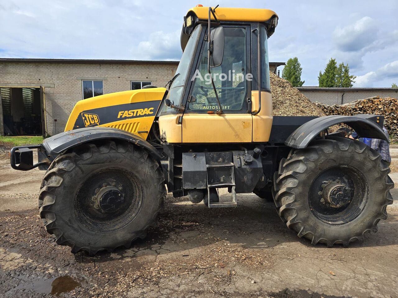 2000 JCB Fastrac 3155 Tractor - Wheel for sale — view 2