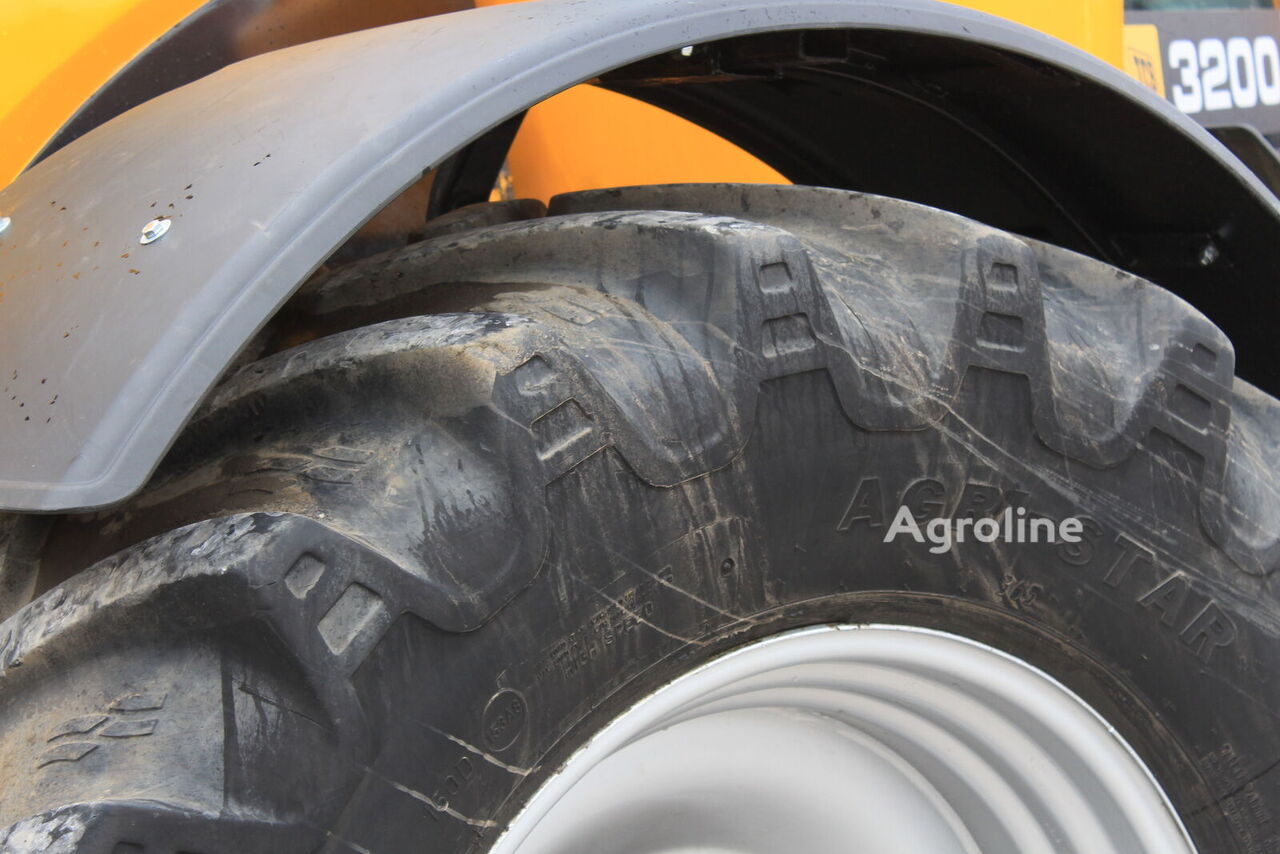 2008 JCB FASTRAC 3200 Tractor - Wheel for sale — view 2