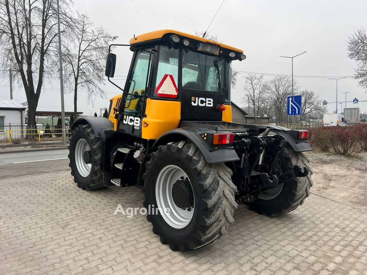 2010 JCB Fastrac 3230 X Tractor - Wheel for sale — view 3