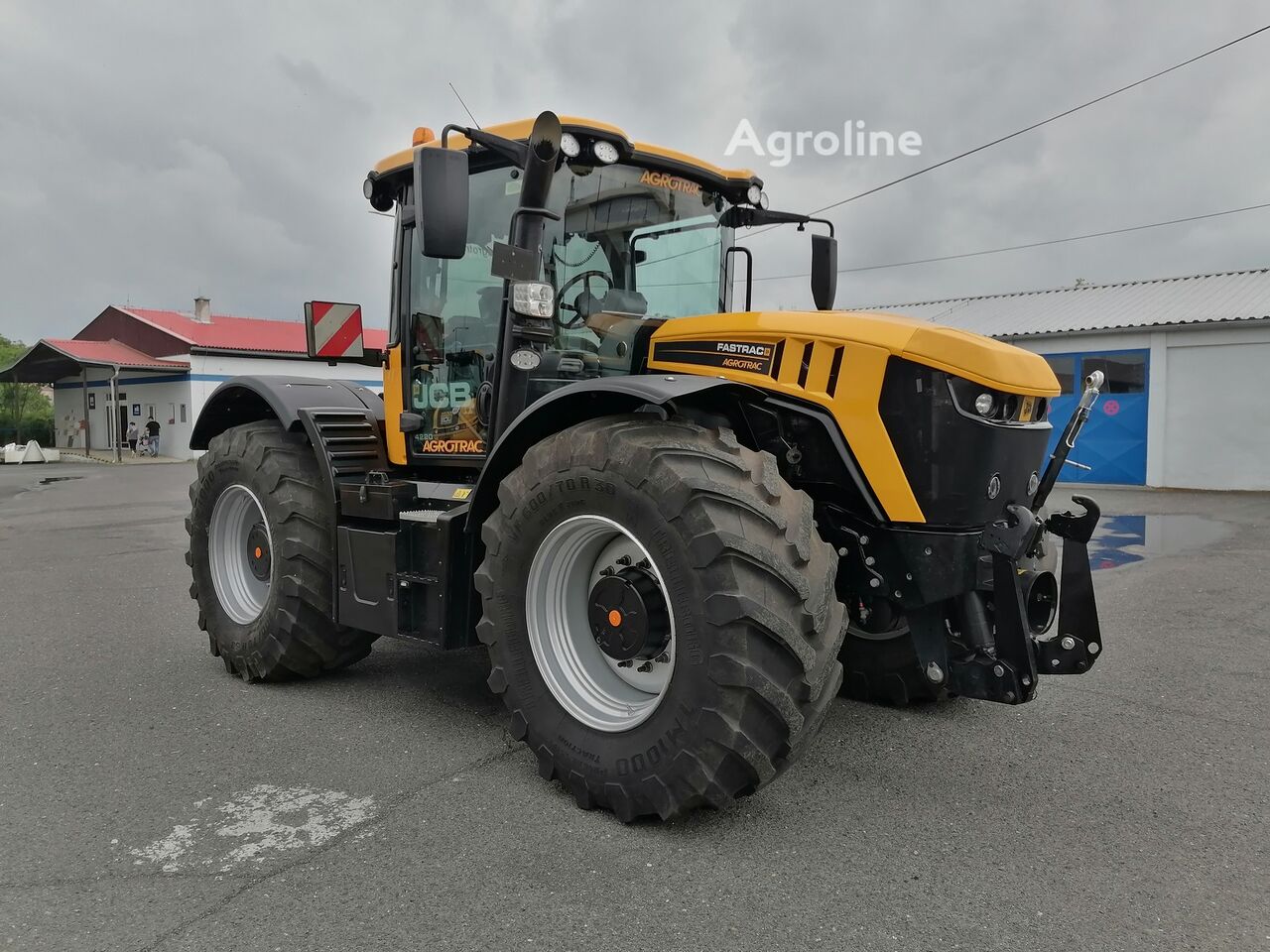 2020 JCB FASTRAC 4220 Tractor - Wheel for sale — view 5