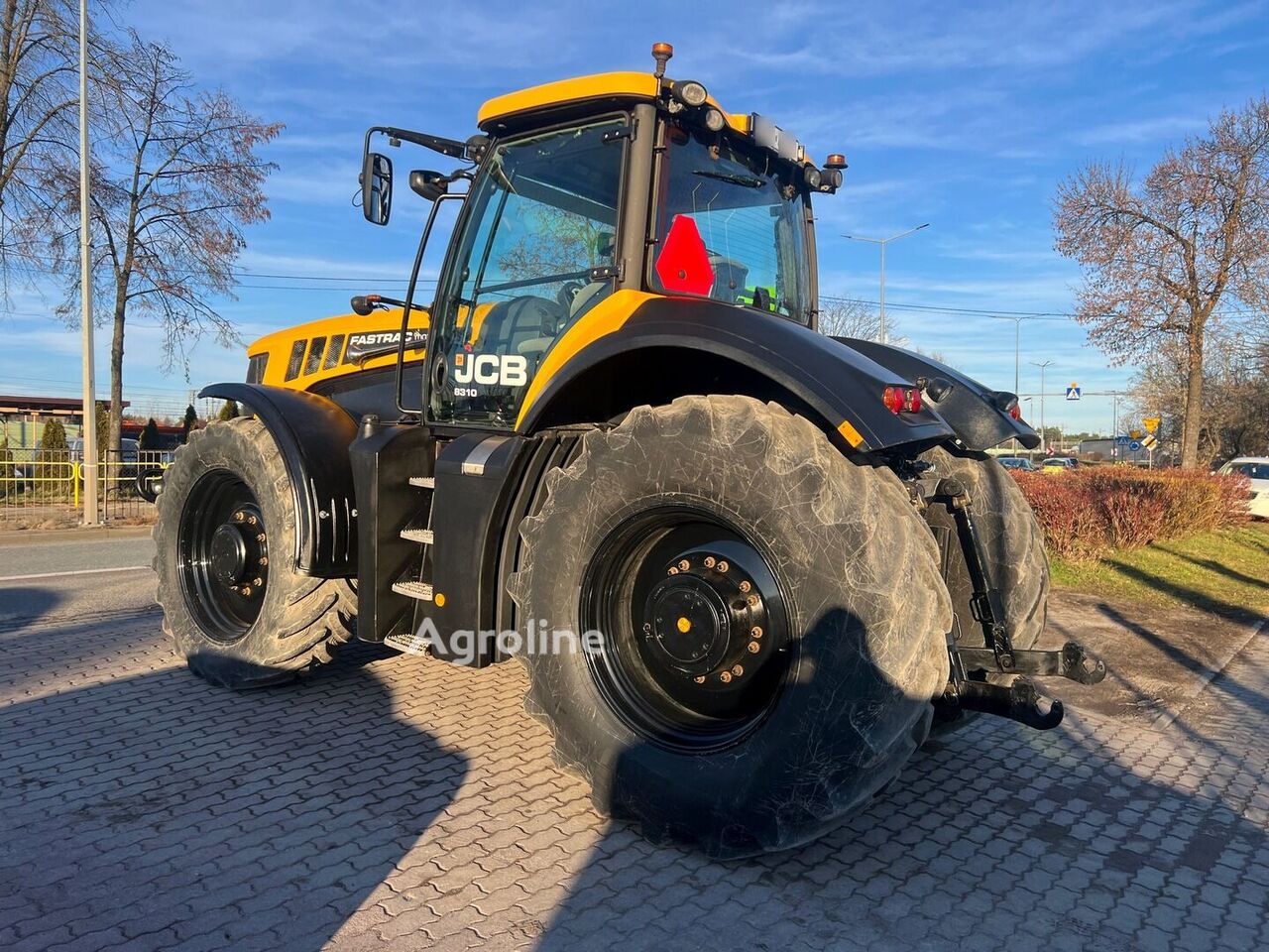 2014 JCB FASTRAC 8310 Tractor - Wheel for sale — view 3