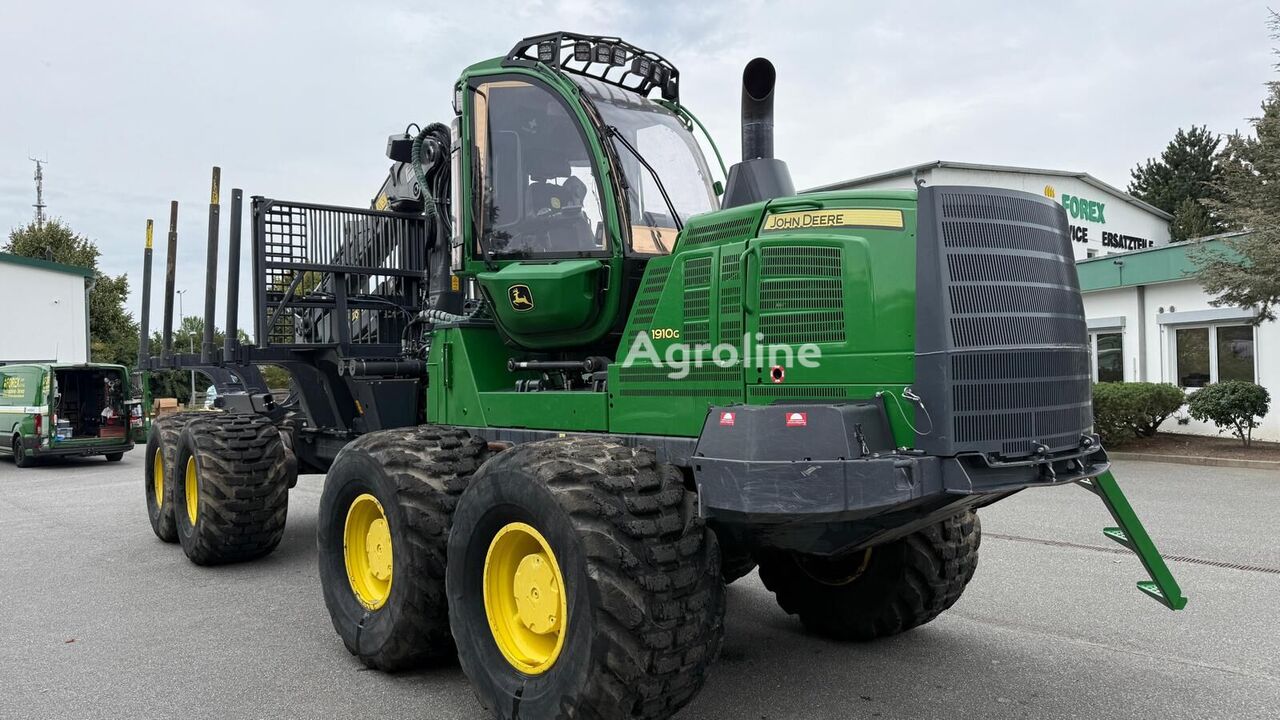 John Deere 1910G Forestry Forwarder for sale — view 2