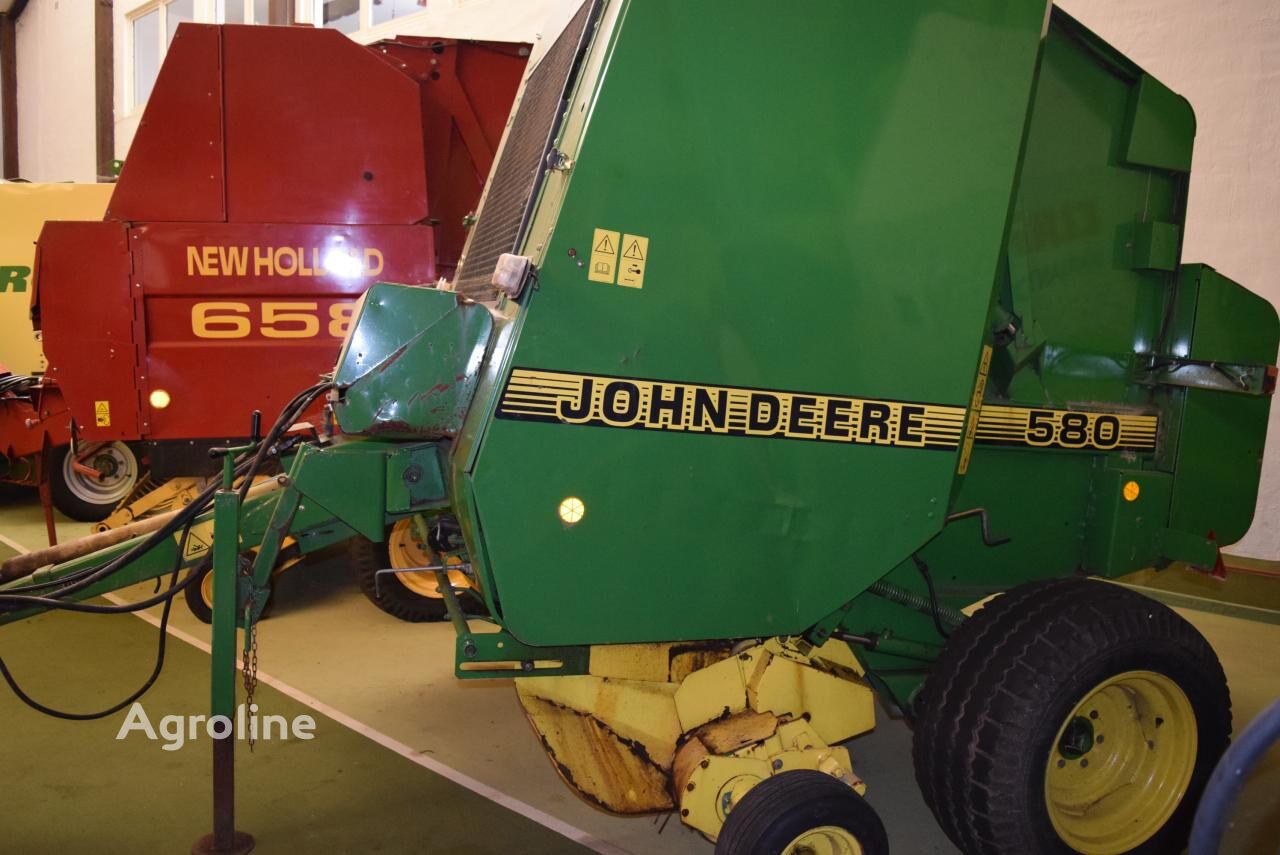 2001 John Deere 580 Hay - Tedder for sale — view 2