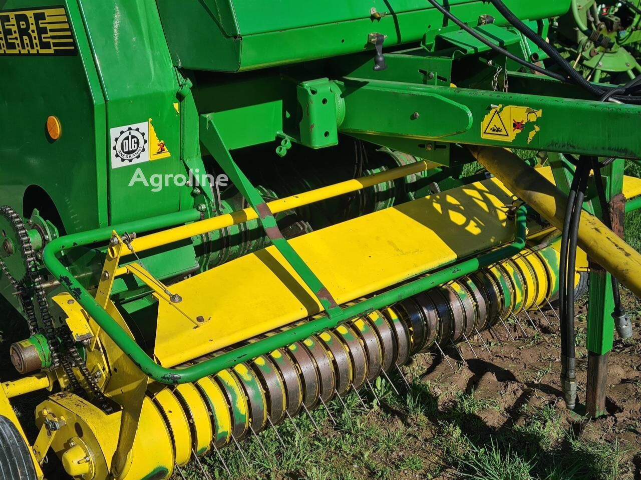 2001 John Deere 590 Hay - Tedder for sale — view 2
