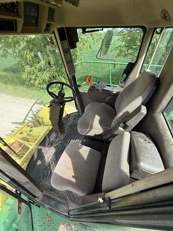 2006 John Deere 7300 Harvester - Forage for sale — view 5