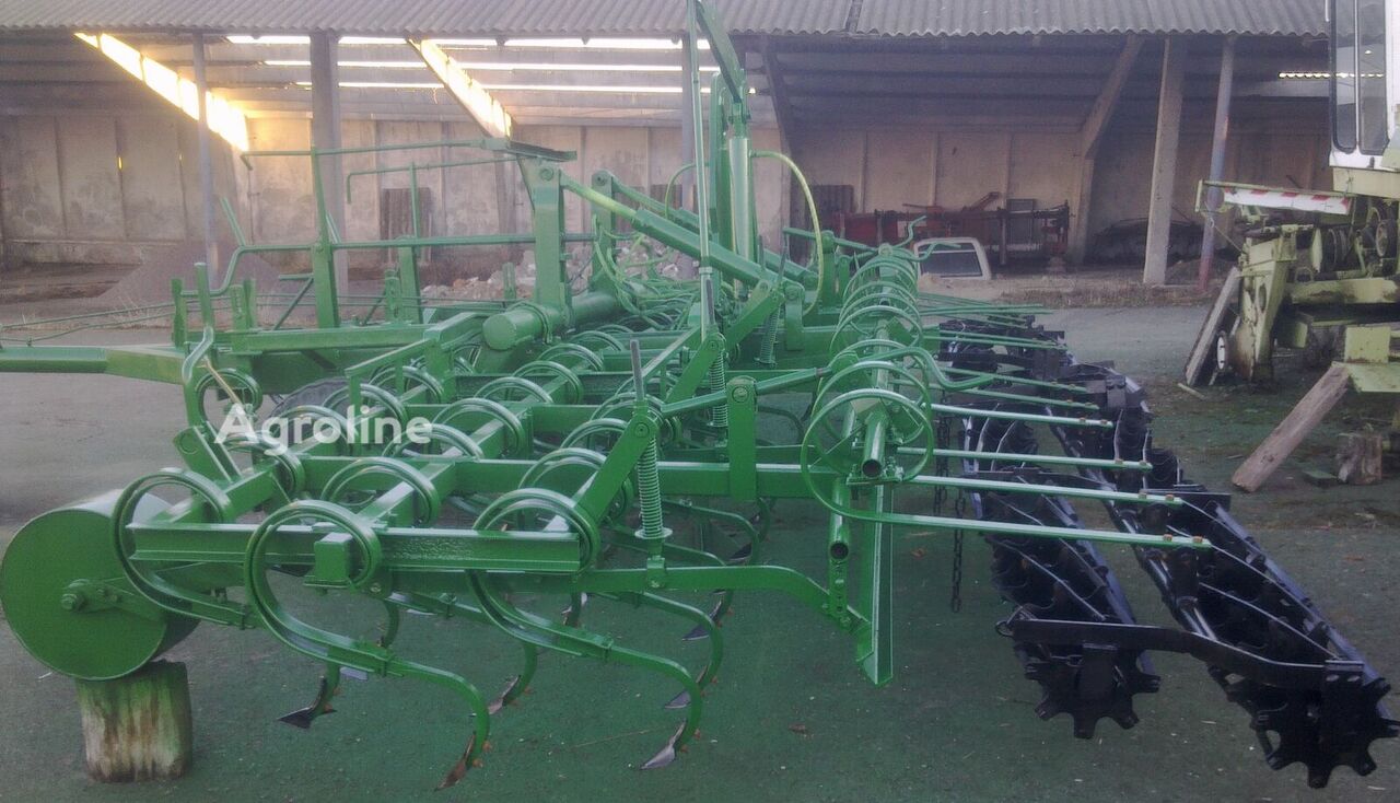 2004 John Deere 800 Tillage - Cultivator for sale — view 3