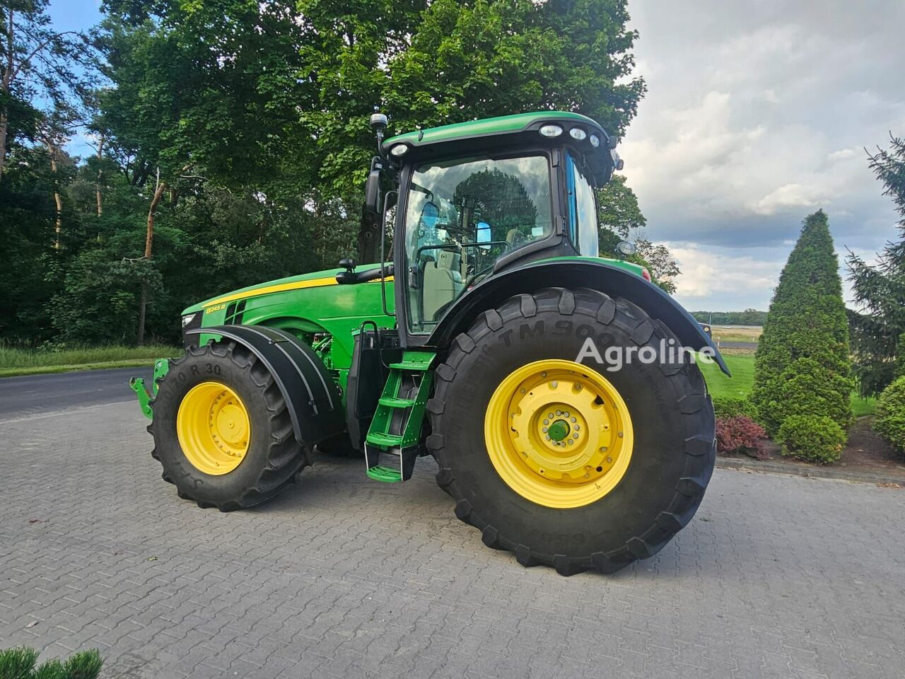 2016 John Deere 8245 R Tractor - Wheel for sale — view 5