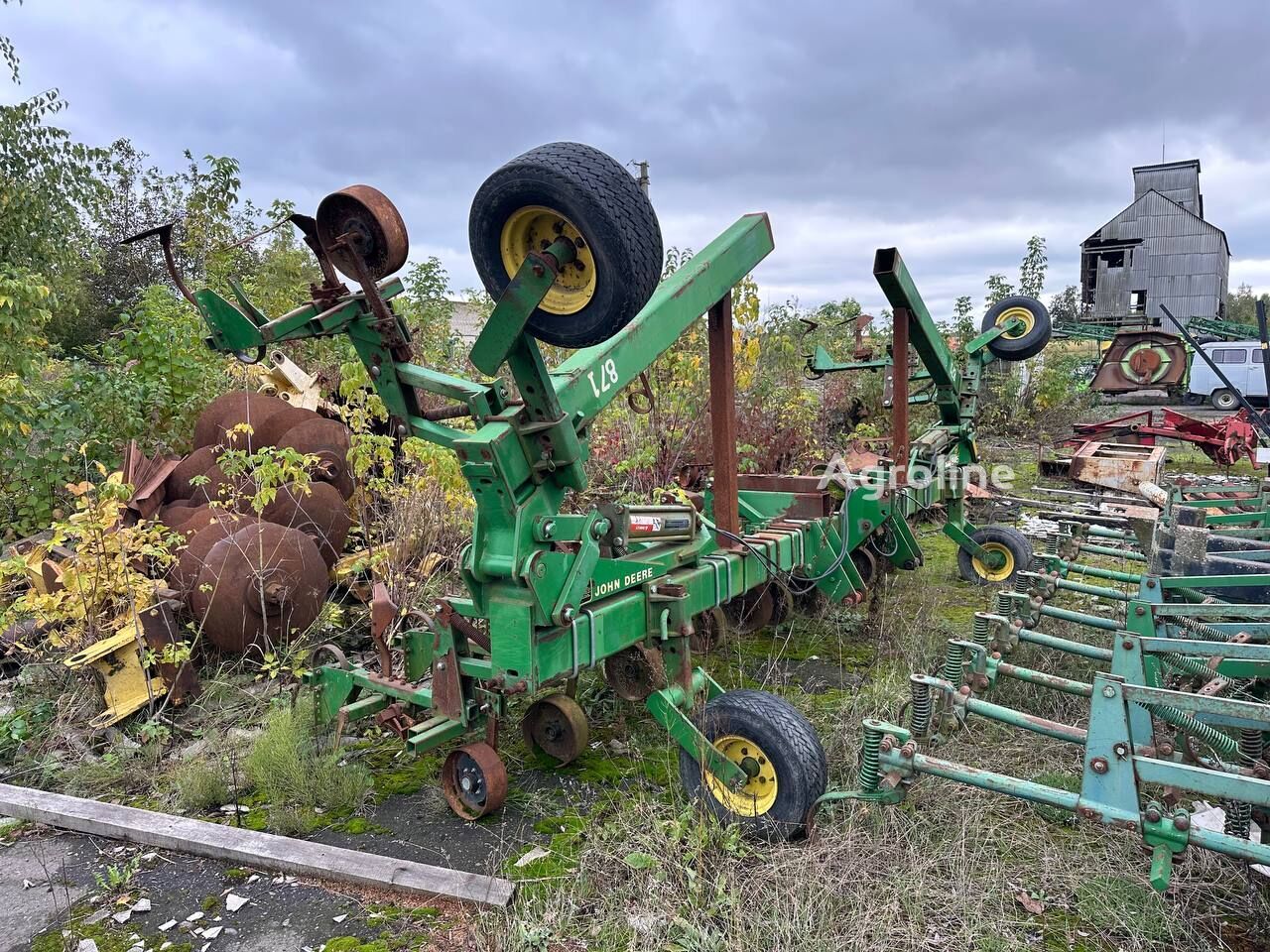2005 John Deere 845 Tillage - Cultivator for sale — view 2