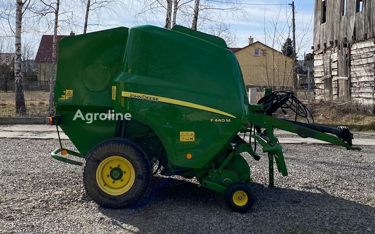 2015 John Deere F440M Hay - Tedder for sale — view 2