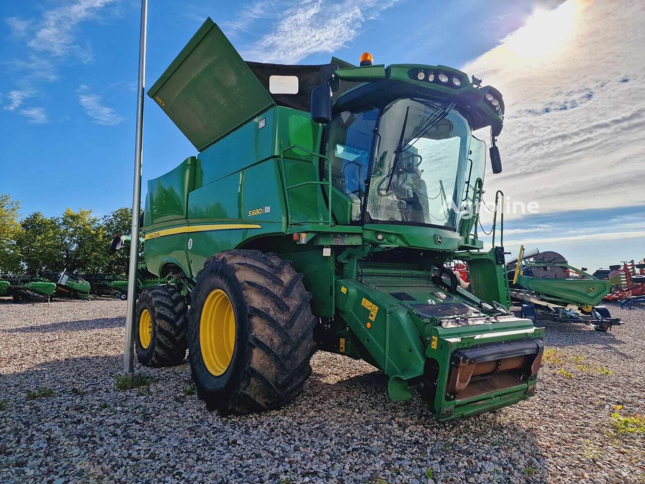 2012 John Deere S680 Harvester - Grain for sale — view 2