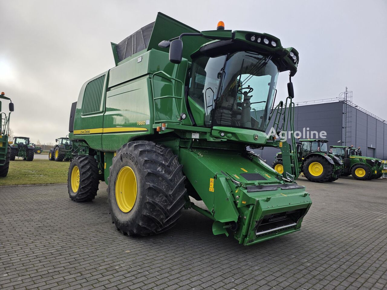 2013 John Deere T660 Harvester - Grain for sale