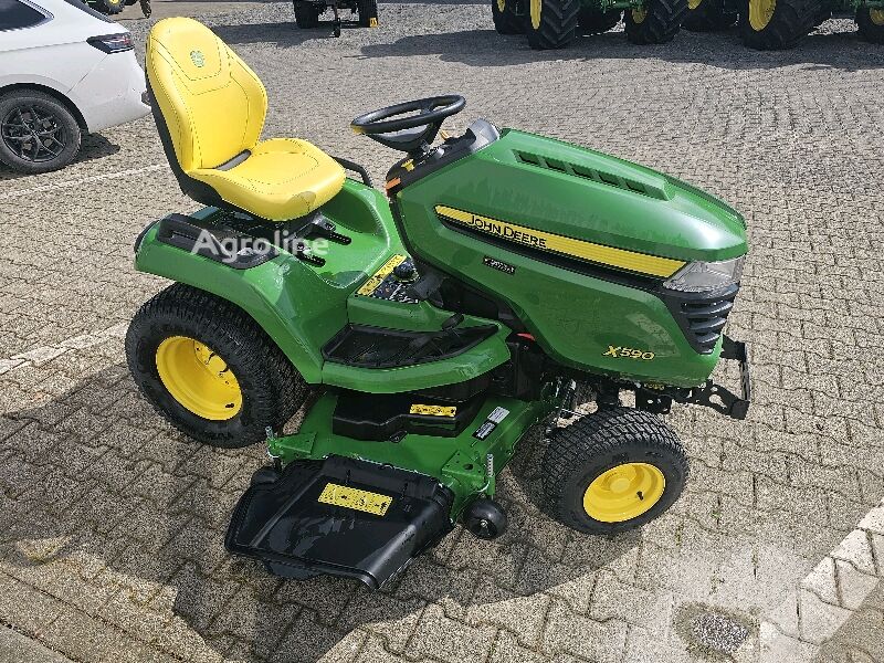John Deere X590 Garden - Lawn Mower for sale