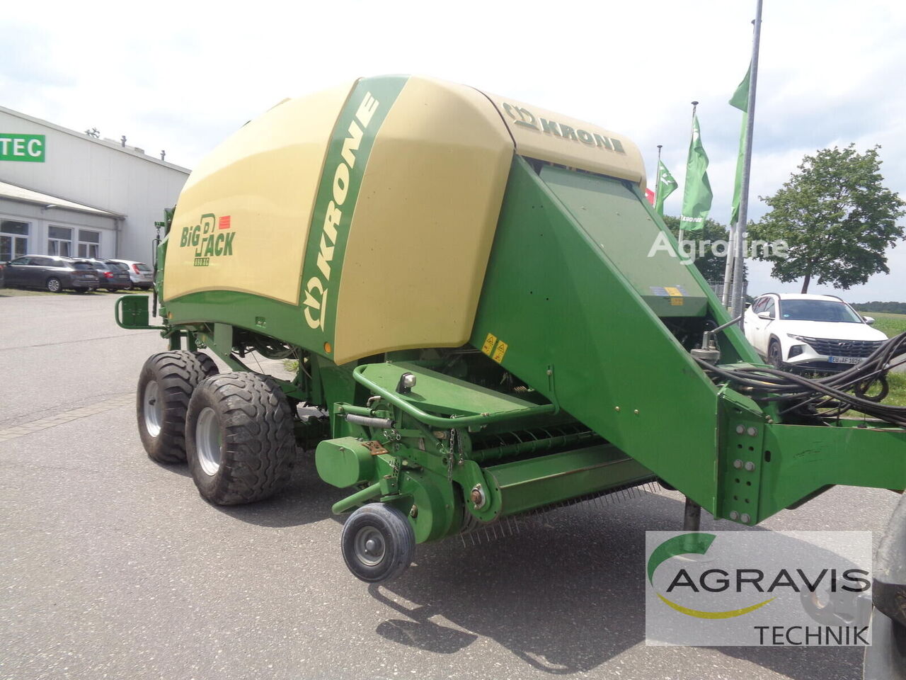 2004 Krone BIG Pack 890 X Hay - Square Baler for sale — view 2