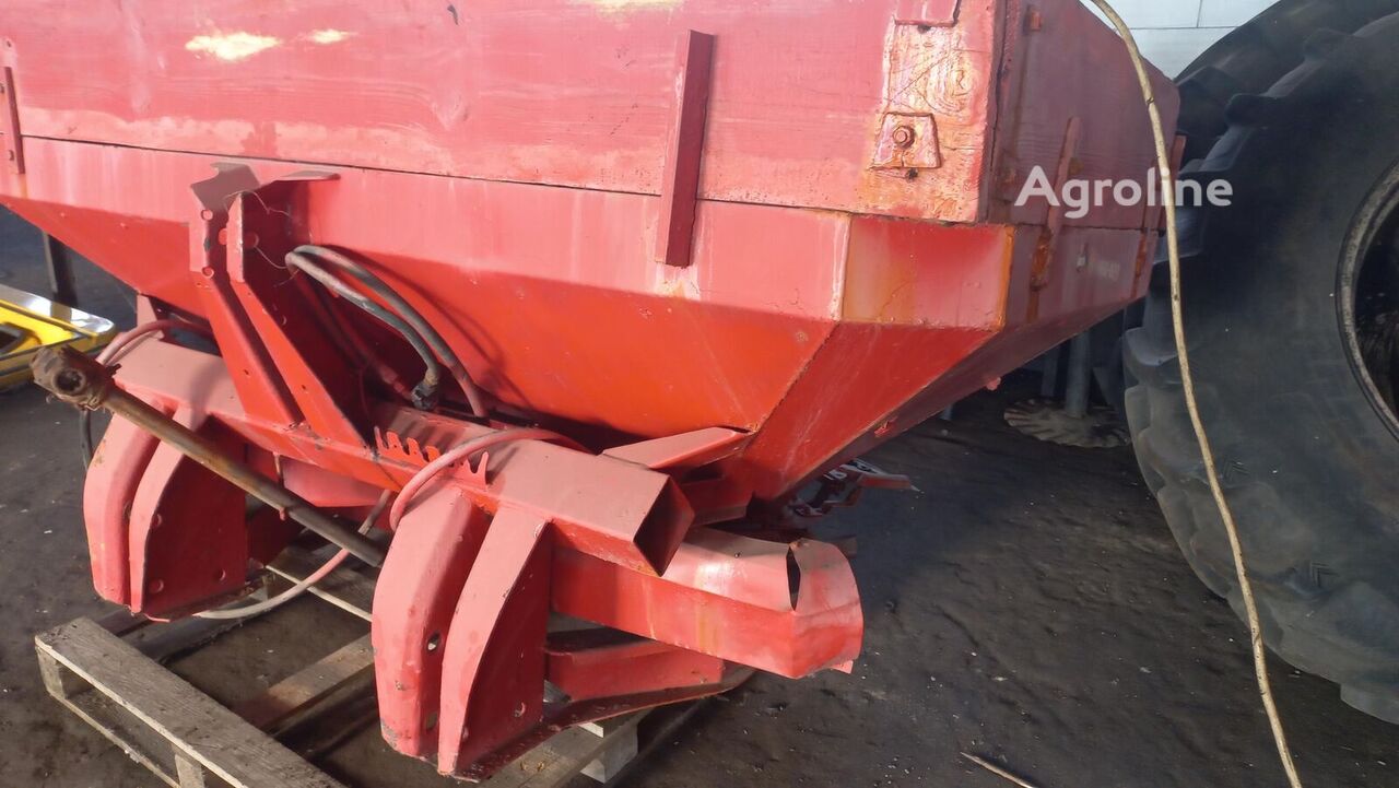 2008 Kuhn Axis Spreader - Self Propelled for sale — view 2