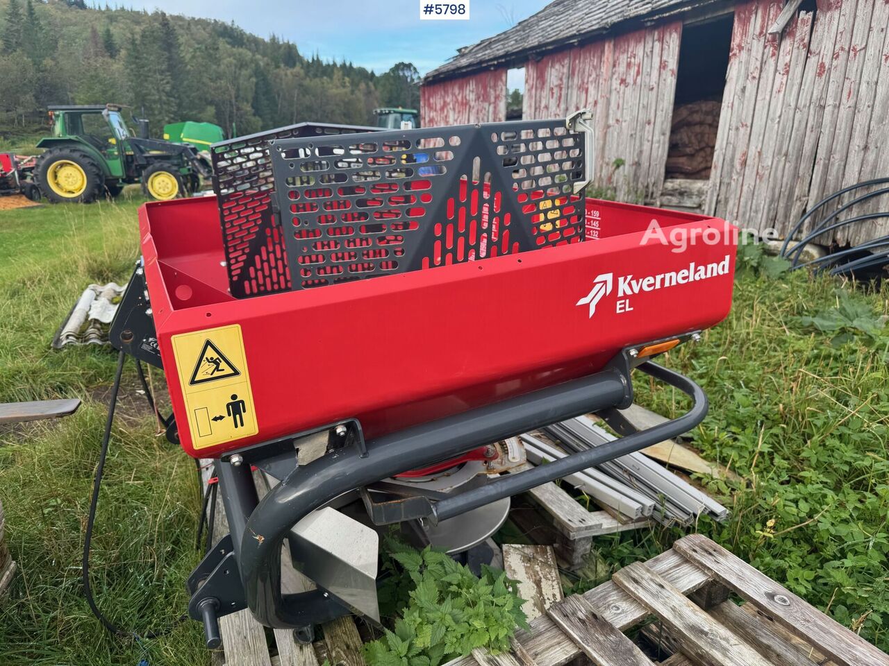 1900 Kverneland Tillage - Plough for sale — view 3
