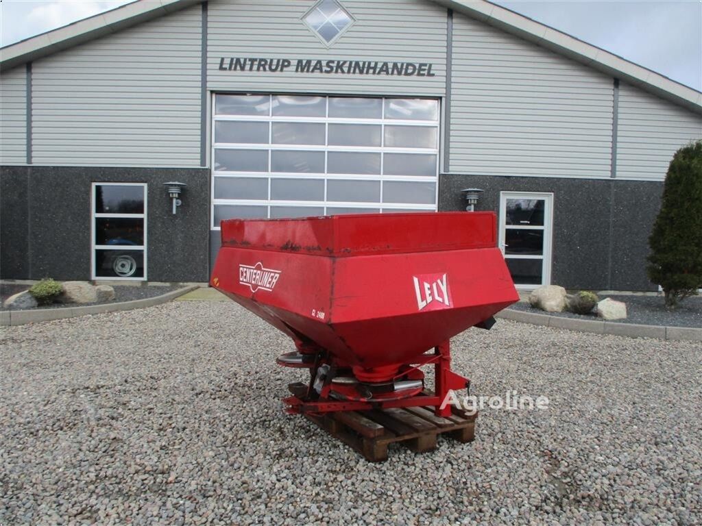 Lely CL 2400 Spreader - Self Propelled for sale