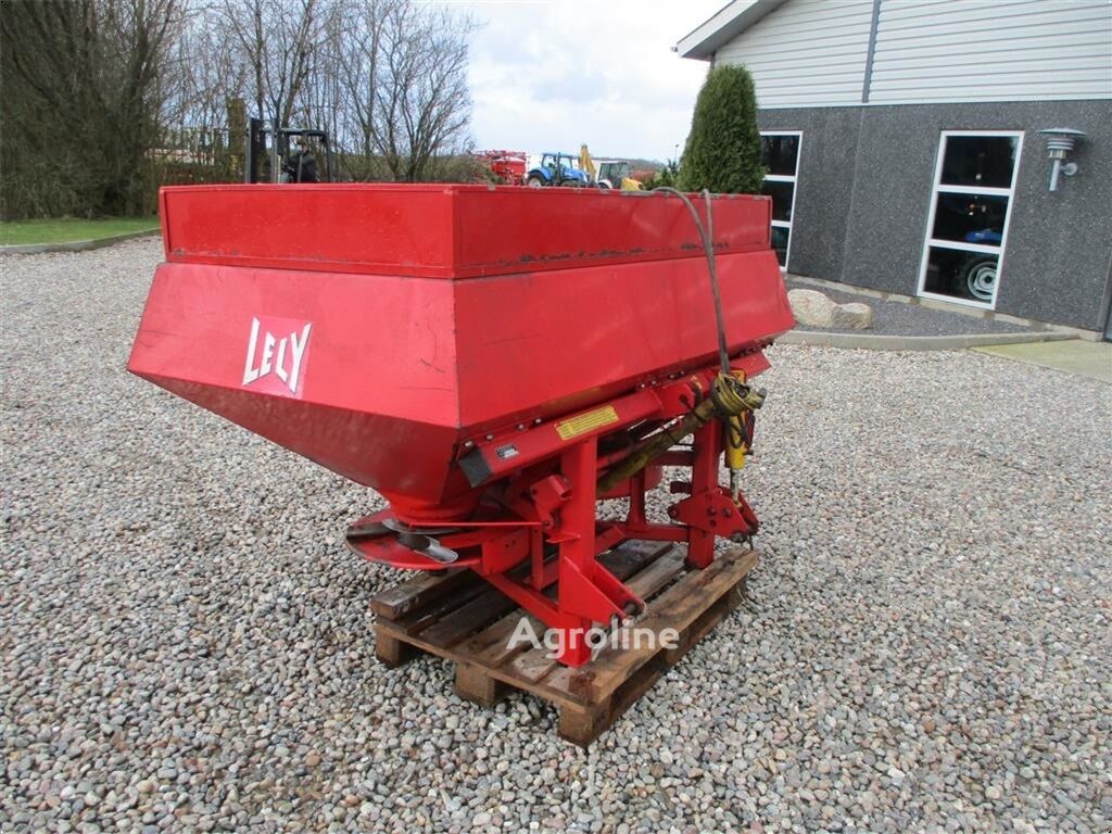 Lely CL 2400 Spreader - Self Propelled for sale — view 5