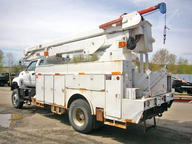 MTI 805B Bucket Truck for sale — view 2