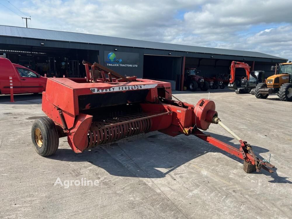 1999 Massey Ferguson 128 Hay - Square Baler for sale — view 4