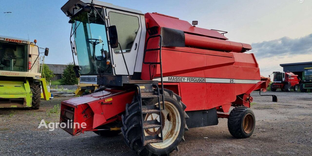 1995 Massey Ferguson 25 Hidrostatas Harvester - Grain for sale