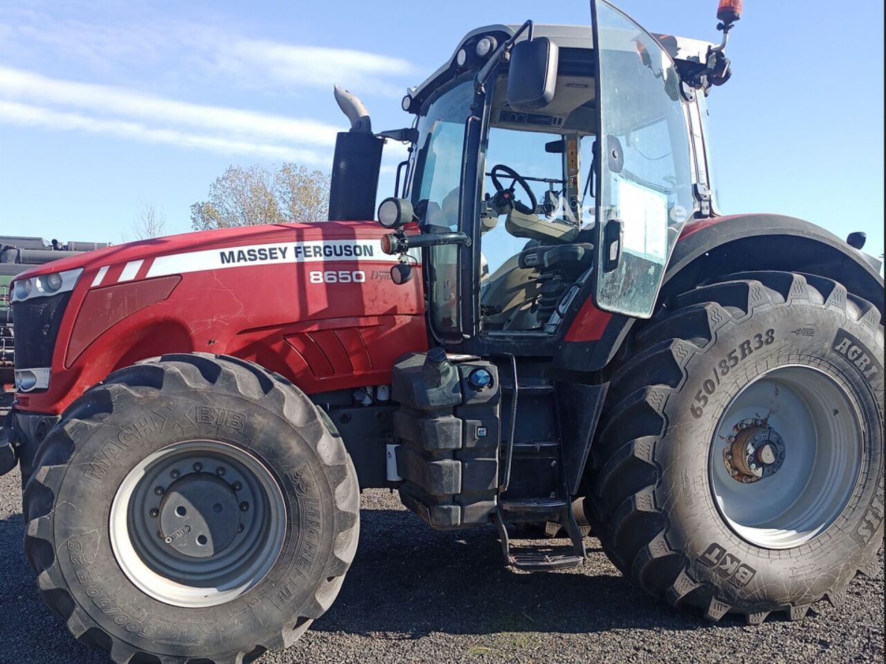 2011 Massey Ferguson 8650 Dyna VT Tractor - Wheel for sale — view 5