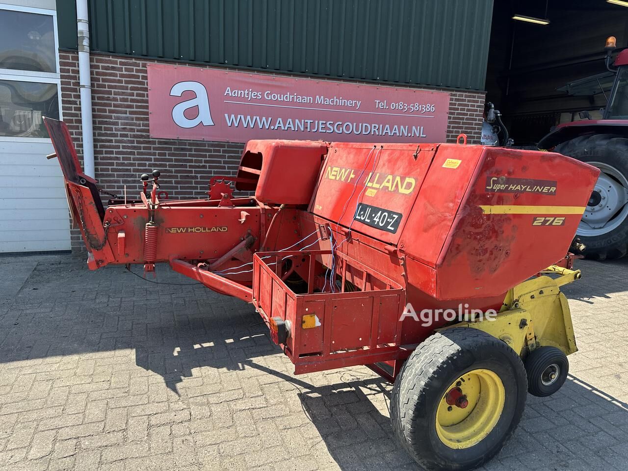1970 New Holland 276 Hay - Square Baler for sale — view 2