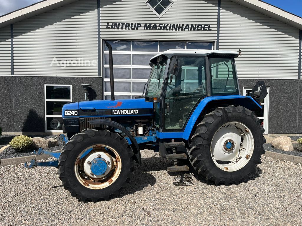1993 New Holland 8240 SLE Tractor - Wheel for sale
