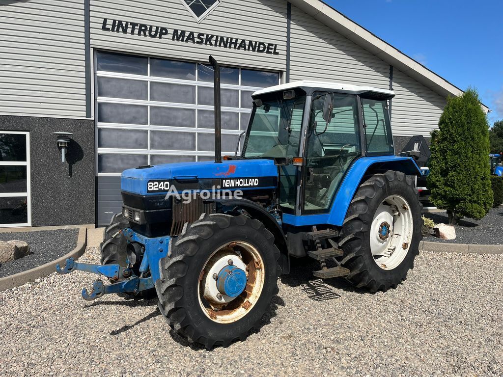 1993 New Holland 8240 SLE Tractor - Wheel for sale — view 2