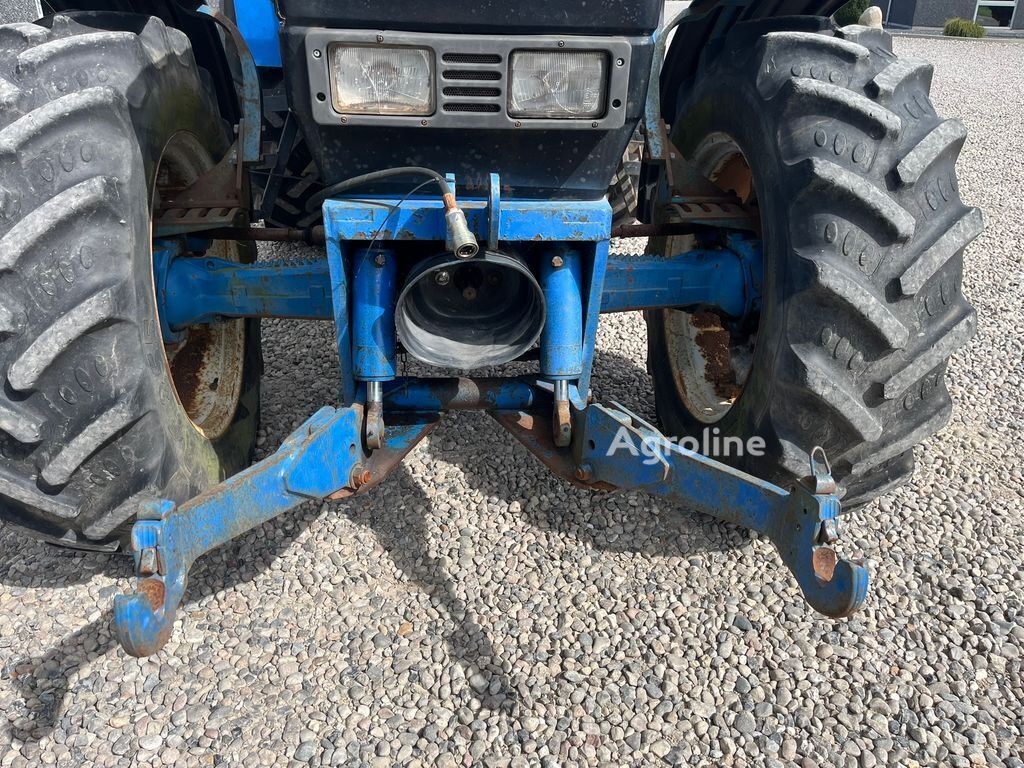 1993 New Holland 8240 SLE Tractor - Wheel for sale — view 4
