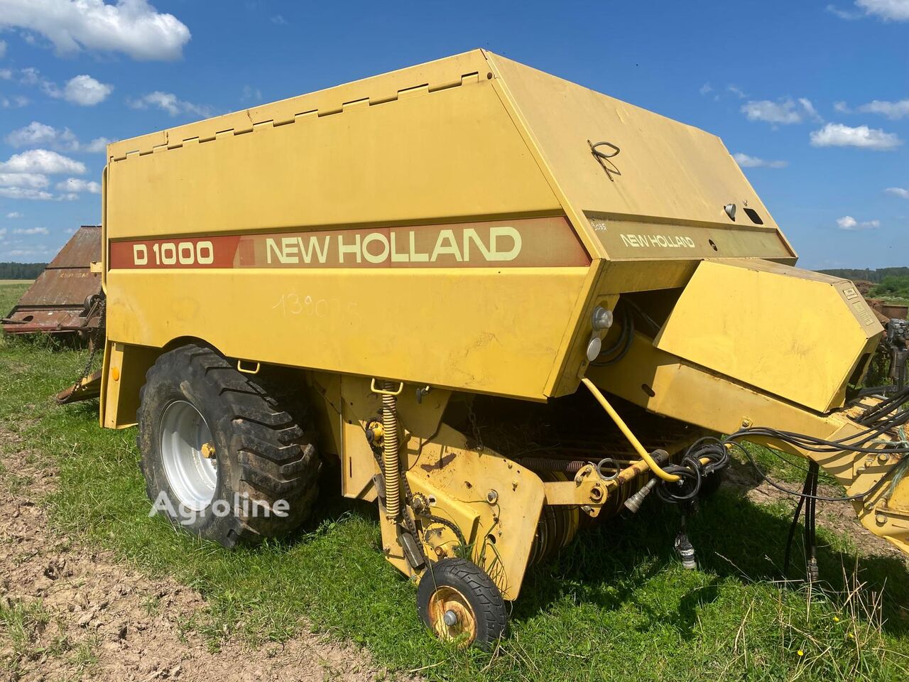 1994 New Holland D 1000 Hay - Square Baler for sale