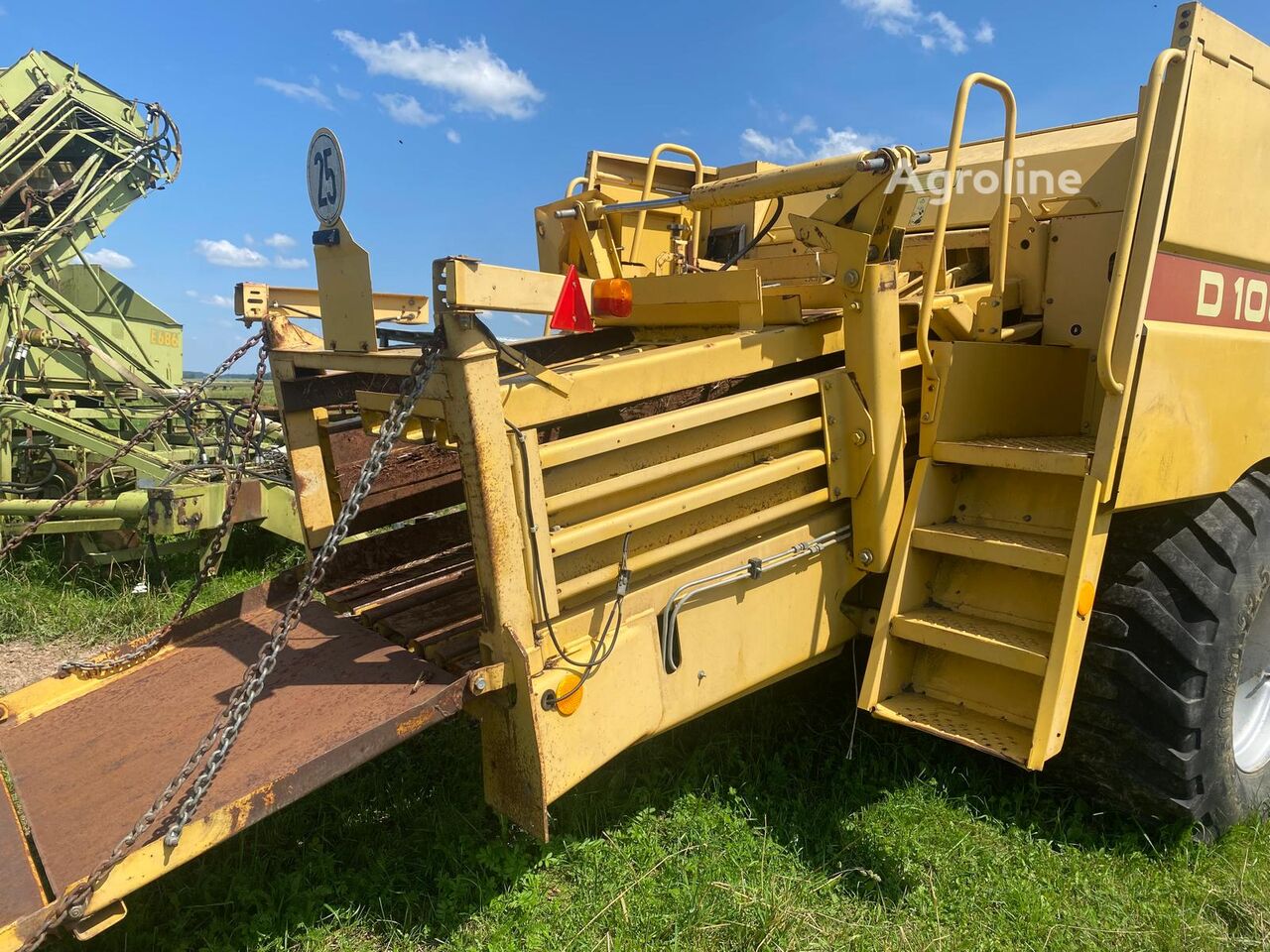 1994 New Holland D 1000 Hay - Square Baler for sale — view 5