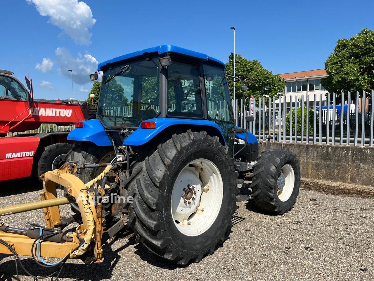 2000 New Holland TL100 Tractor - Wheel for sale — view 3