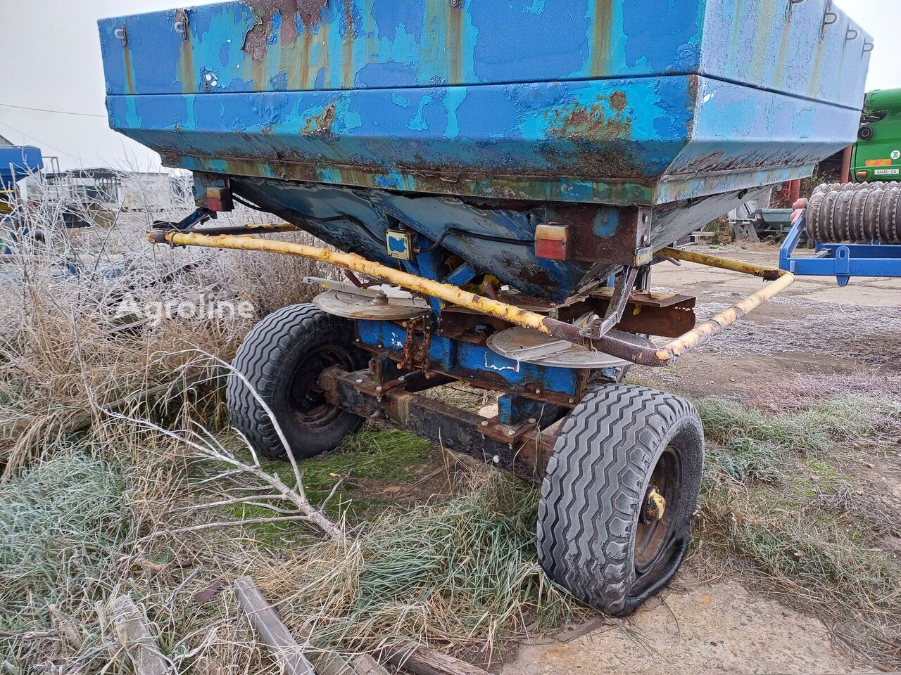 Orehovselmash 3000 Spreader - Self Propelled for sale — view 2