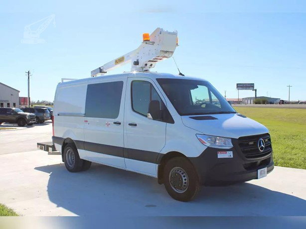 2024 Palfinger ETT29SNV Bucket Truck for sale — view 2