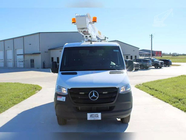 2024 Palfinger ETT29SNV Bucket Truck for sale — view 3