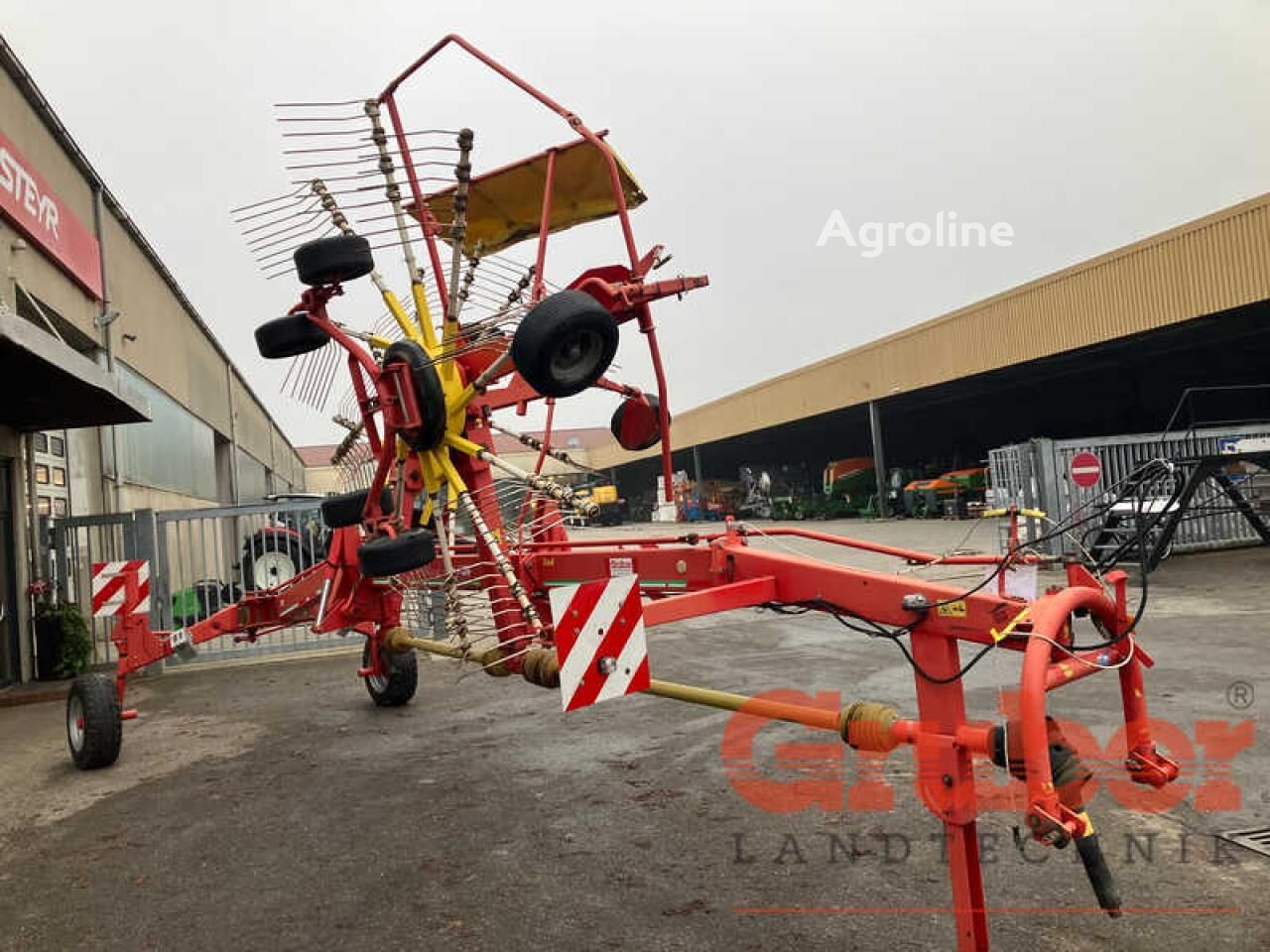 2004 Pöttinger Eurotop 651 A Hay - Rake for sale — view 2