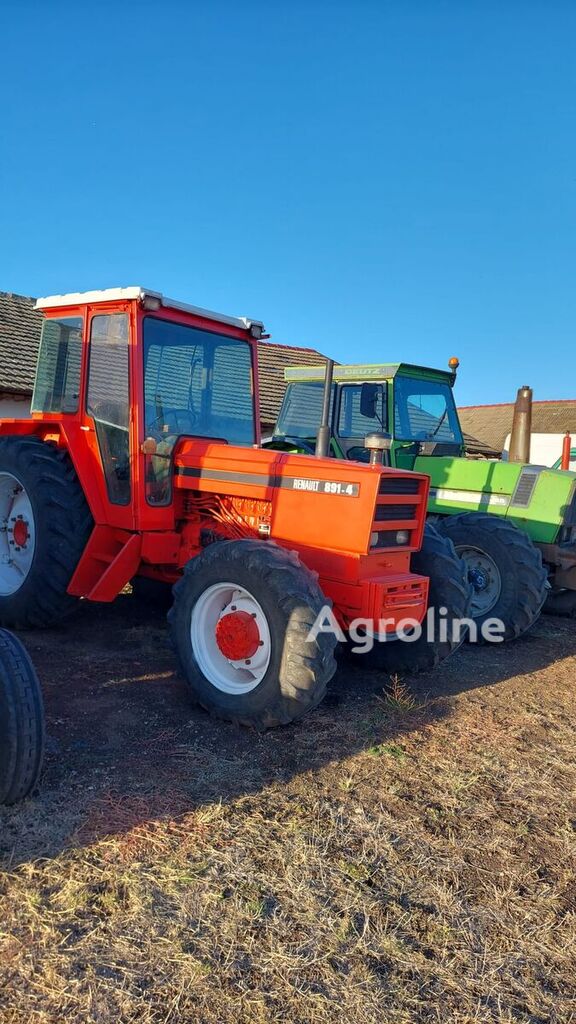 Renault 891-4 Tractor - Wheel for sale — view 3
