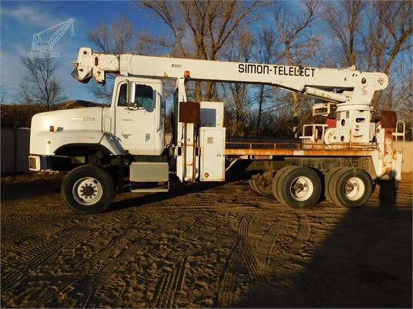 Simon Telelect Commander Bucket Truck for sale