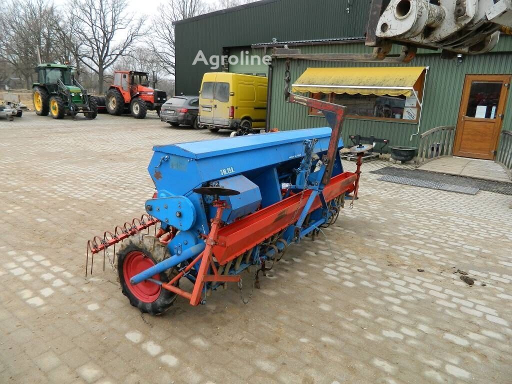 Stegsted 3 Planting - Seed Drill for sale — view 2