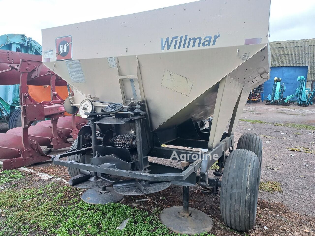 Sulky Willmar Super Spreader - Self Propelled for sale — view 2