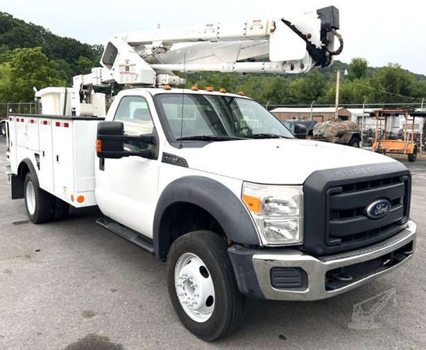 2008 Terex LT38 Bucket Truck for sale — view 3
