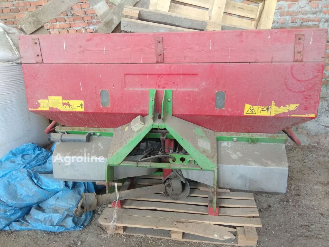 2015 UNIA DPX-1.0 Spreader - Self Propelled for sale — view 2